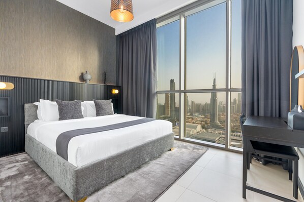 3 bedrooms, in-room safe, desk, iron/ironing board