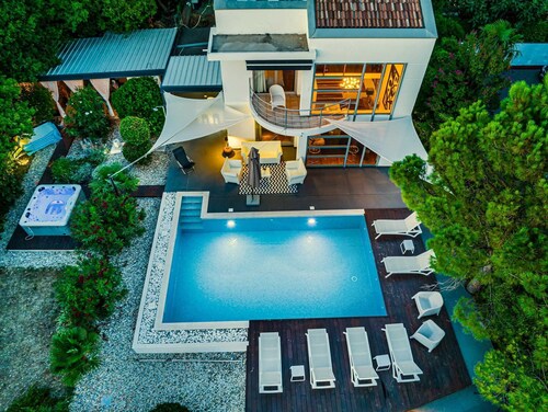 Luxusvilla Duchess mit Pool