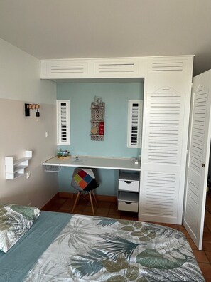 1 chambre, coffres-forts dans les chambres, bureau