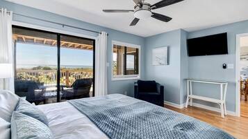 3 bedrooms, iron/ironing board, travel crib, free WiFi