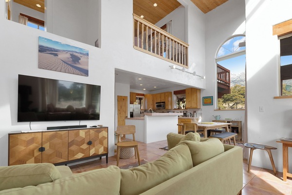 Smart-TV, Kamin, Stereoanlage