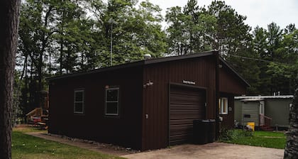 Pet Friendly, Lake Fun! Dragonfly Trail Retreat