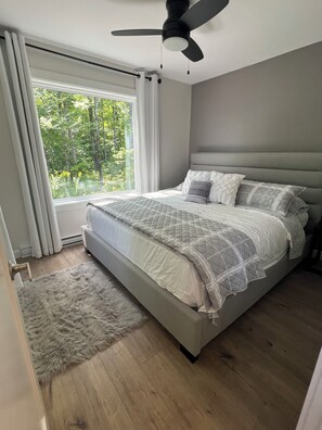 7 bedrooms, desk, iron/ironing board, free WiFi