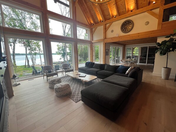 Smart TV, fireplace, DVD player, video library