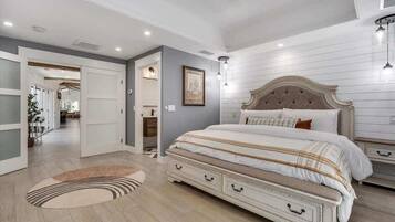 2 bedrooms, iron/ironing board, travel crib, free WiFi