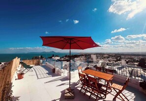 Outdoor dining - 3 bedroom private vacation home in sidi bou said (Sidi bou said)
