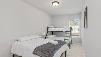 3 bedrooms, iron/ironing board, free WiFi, bed sheets