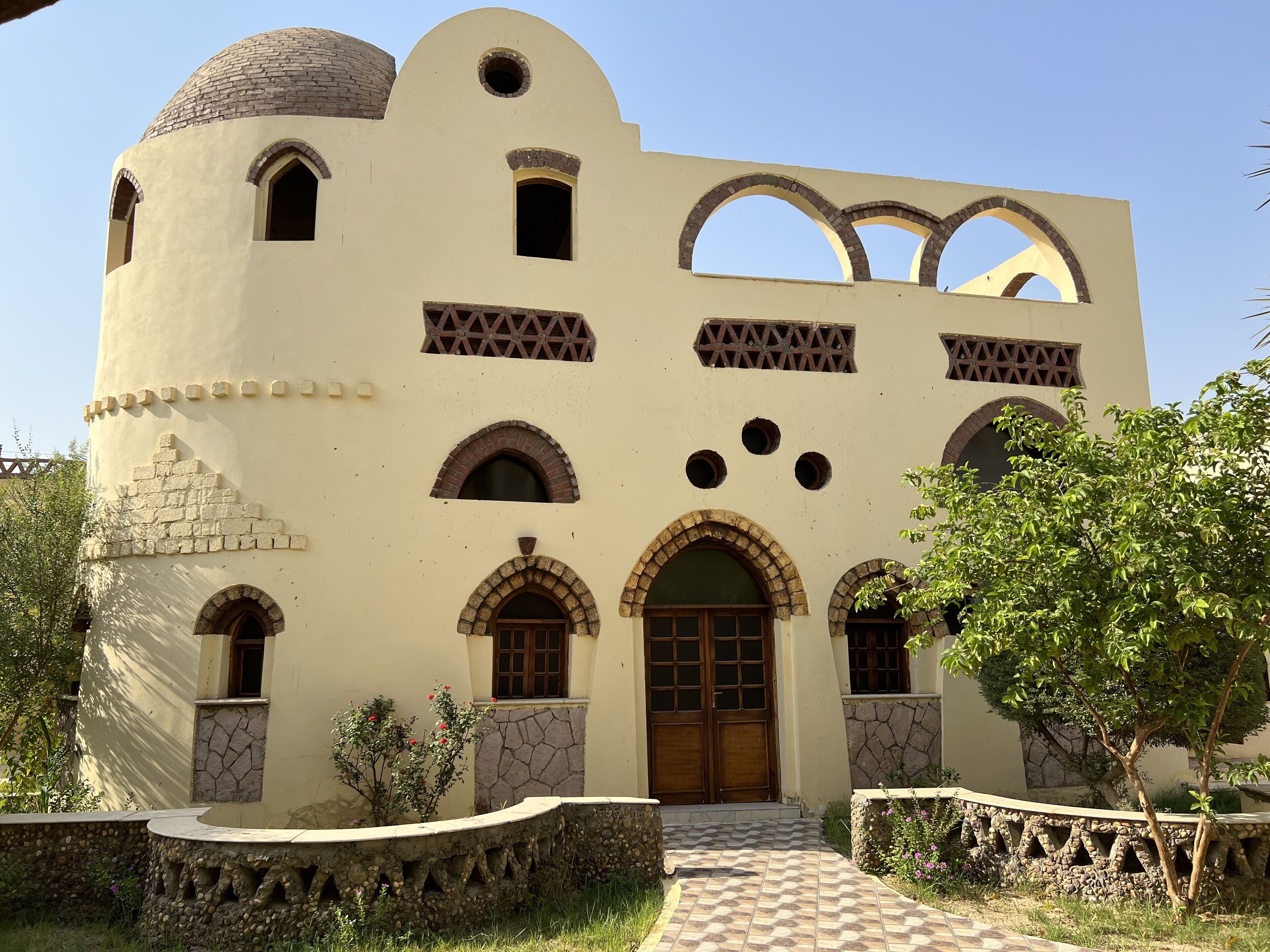 Photo - Elphardous Oasis Hotel