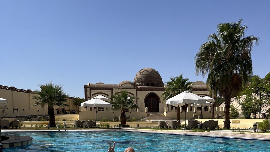 Elphardous Oasis Hotel