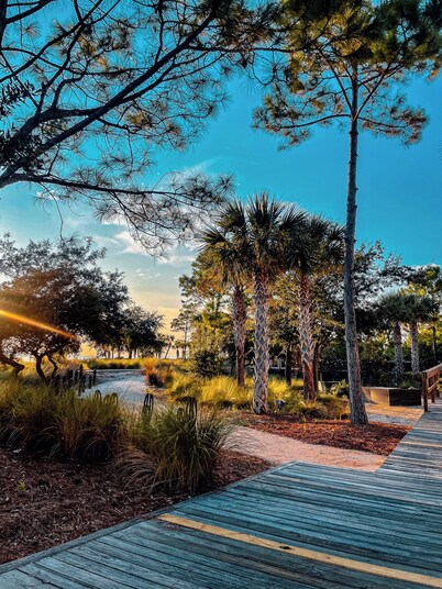 Vibrant Home! Golf Cart + Pool + Beach in Port St. Joe 30% off SNOWBIRD Specials