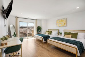 3 Schlafzimmer, Schreibtisch, Bügeleisen/Bügelbrett, kostenloses WLAN