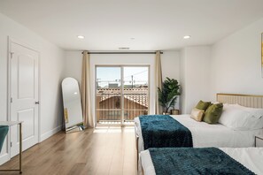 3 slaapkamers, een bureau, een strijkplank/strijkijzer, gratis wifi