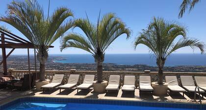 Sun Set Suite Villa. Ideal for large party Groups! Weddings! Anniversaries!