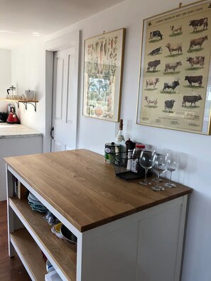 Interior - Enjoy all that the County has to offer!
Located close to all the things. (Prince Edward)