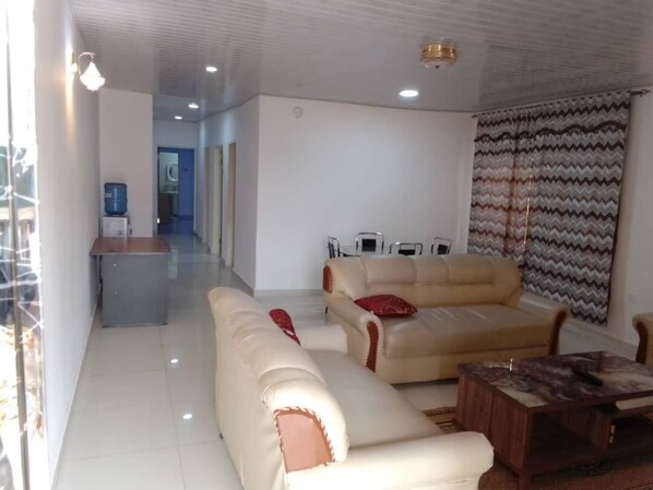 Living area - Savagem Furnished Apartment (Freetown)