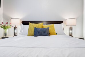 3 bedrooms, desk, iron/ironing board, free WiFi