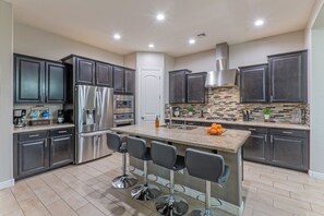 Fridge, microwave, oven, stovetop - Surprise: One Story, Mt VIEWS, Games, Pool w/Optional Heat, Spa, Outdoor Wood Fireplace & Gas Grill (Surprise)