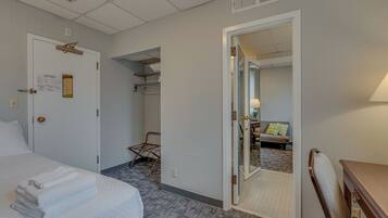 1 slaapkamer, een bureau, wifi, beddengoed