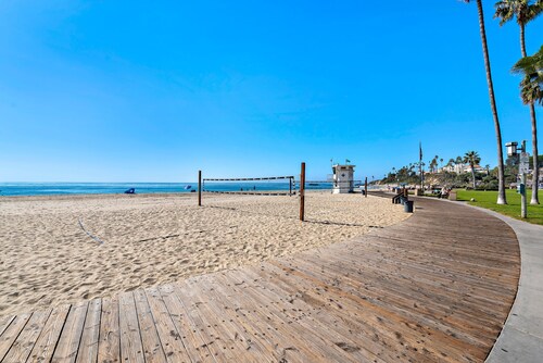 SH 1 Ocean View condo, walk to Main Beach