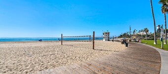 SH 1 Ocean View condo, walk to Main Beach