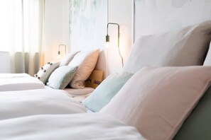 3 bedrooms, iron/ironing board, WiFi, bed sheets