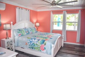1 bedroom, iron/ironing board, travel crib, free WiFi - Lillian's Bungalows - Ground Floor Retreat (Green Turtle Cay)