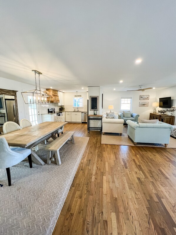 Interior - Shore Break (Wilmington)