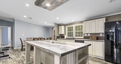 Beautiful Lakehouse - Near Lake - Cabin Feel - TX