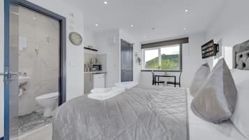 Studio | Free WiFi, bed sheets