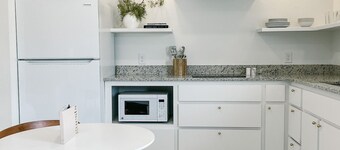 Elegant studio near downtown