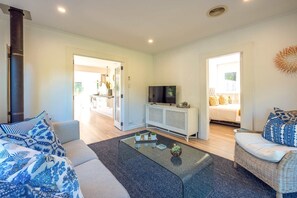 TV, fireplace, offices