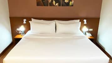 Deluxe Double Room, 1 King Bed | Premium bedding, down duvets, in-room safe, individually decorated