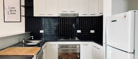 Fridge, microwave, oven, stovetop