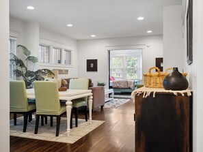 Interior - Near hospitals, colleges, event centers! New king bed, love pets & free parking! (Saint Paul)