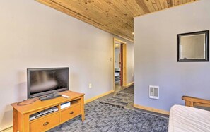 5 Schlafzimmer, Bügeleisen/Bügelbrett, kostenloses WLAN, Bettwäsche