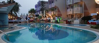 Hotel Sagar Tarang (Berries Group)