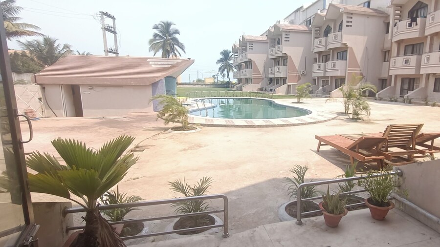 Hotel Sagar Tarang (Berries Group)