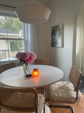 Dining - Quiet neighborhood w/ park. Family friendly home. (Richfield)