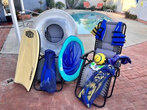 Outdoor pool, a heated pool - Relax at this Family Home w/ Solar heated Pool & Game Room. Close to everything! (San Diego)
