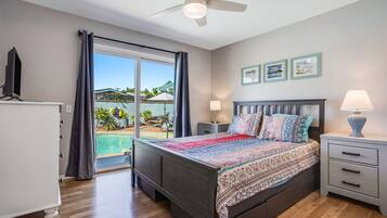 4 Schlafzimmer, Schreibtisch, Bügeleisen/Bügelbrett, Reisekinderbett