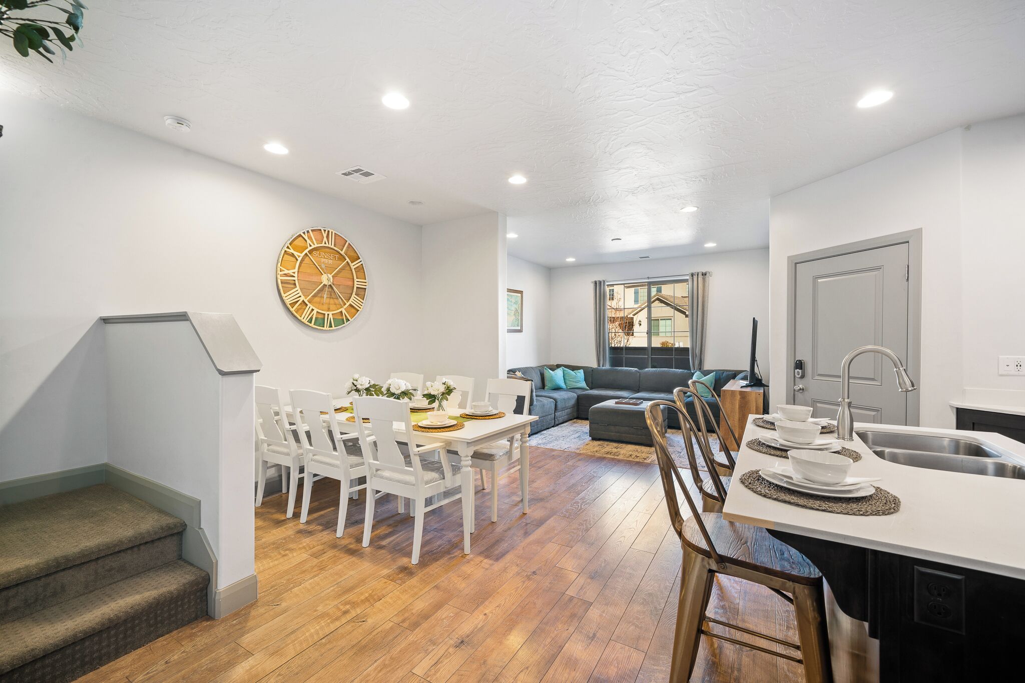 Sunny House with Hot Tub and Heated Pool close to everything in St. George area