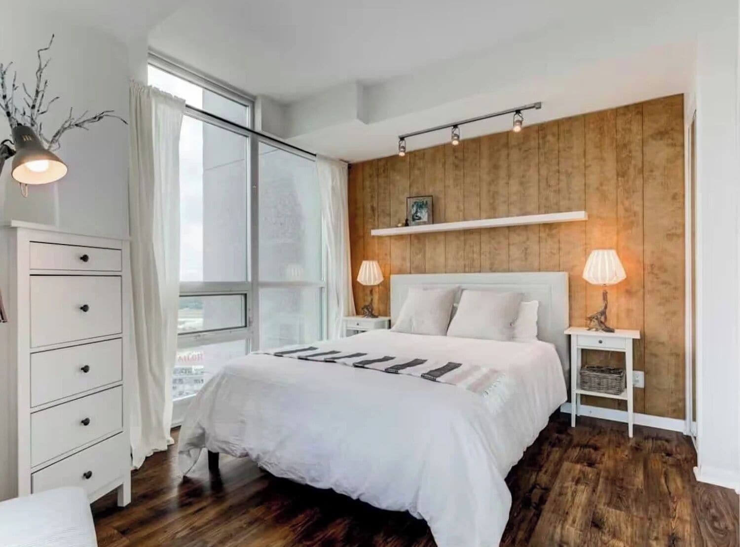 Premier Apartment, 2 Bedrooms | Blackout drapes, iron/ironing board, free WiFi, bed sheets