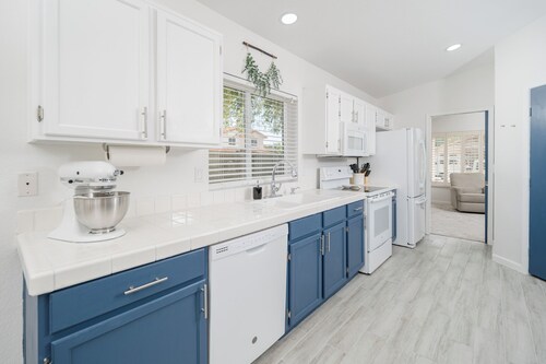 Sonoran Sun Spot - Quiet Neighborhood - Sunroom