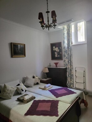 1 quarto, acesso à internet, roupa de cama