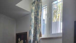 Interior - Sintra lousa Twin guest room with Private Bathroom (Sintra)