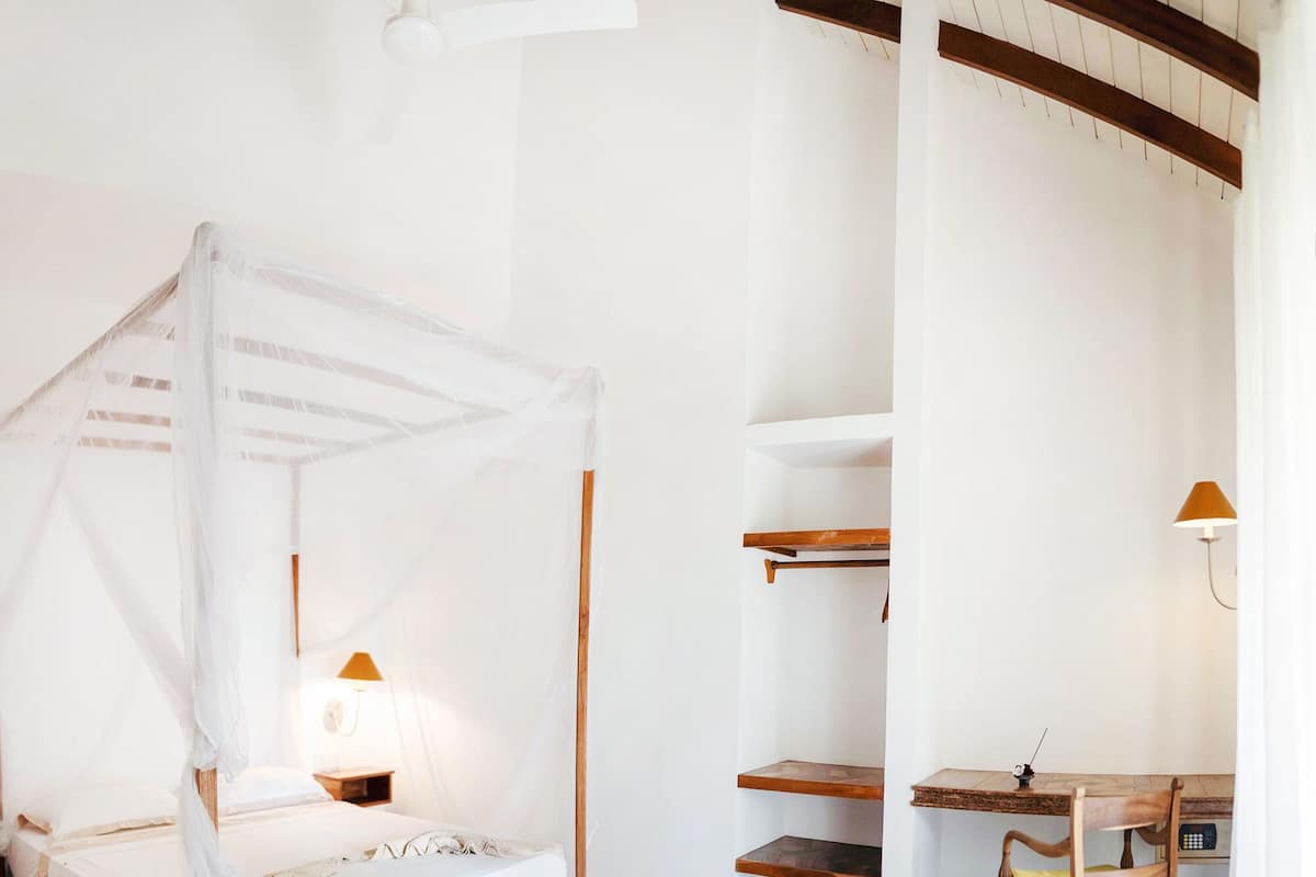 Coffres-forts dans les chambres, bureau