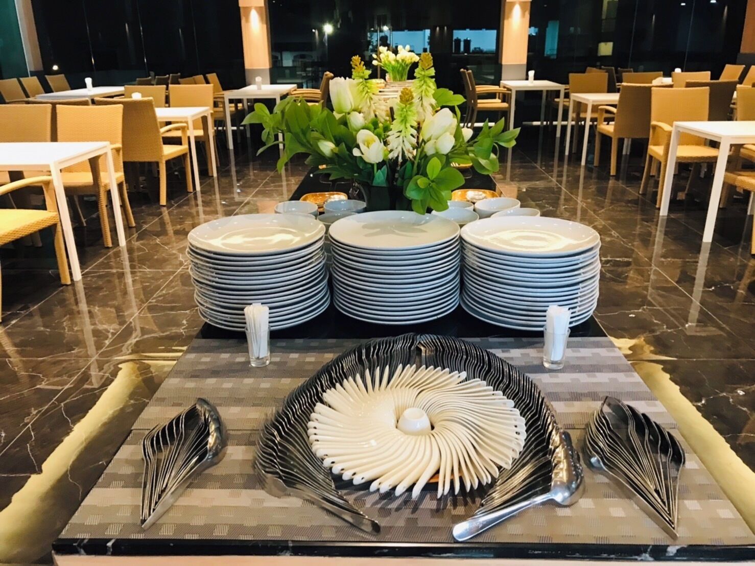 包含每日自助早餐