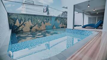 Udendørs pool