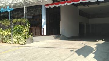 Tempat parkir
