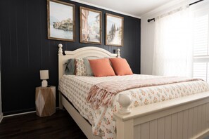 3 عدّة غرف نوم ومكواة/لوح كي وسرير سفر وواي فاي مجانًا